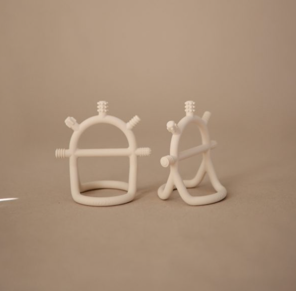 Teething ring with handle