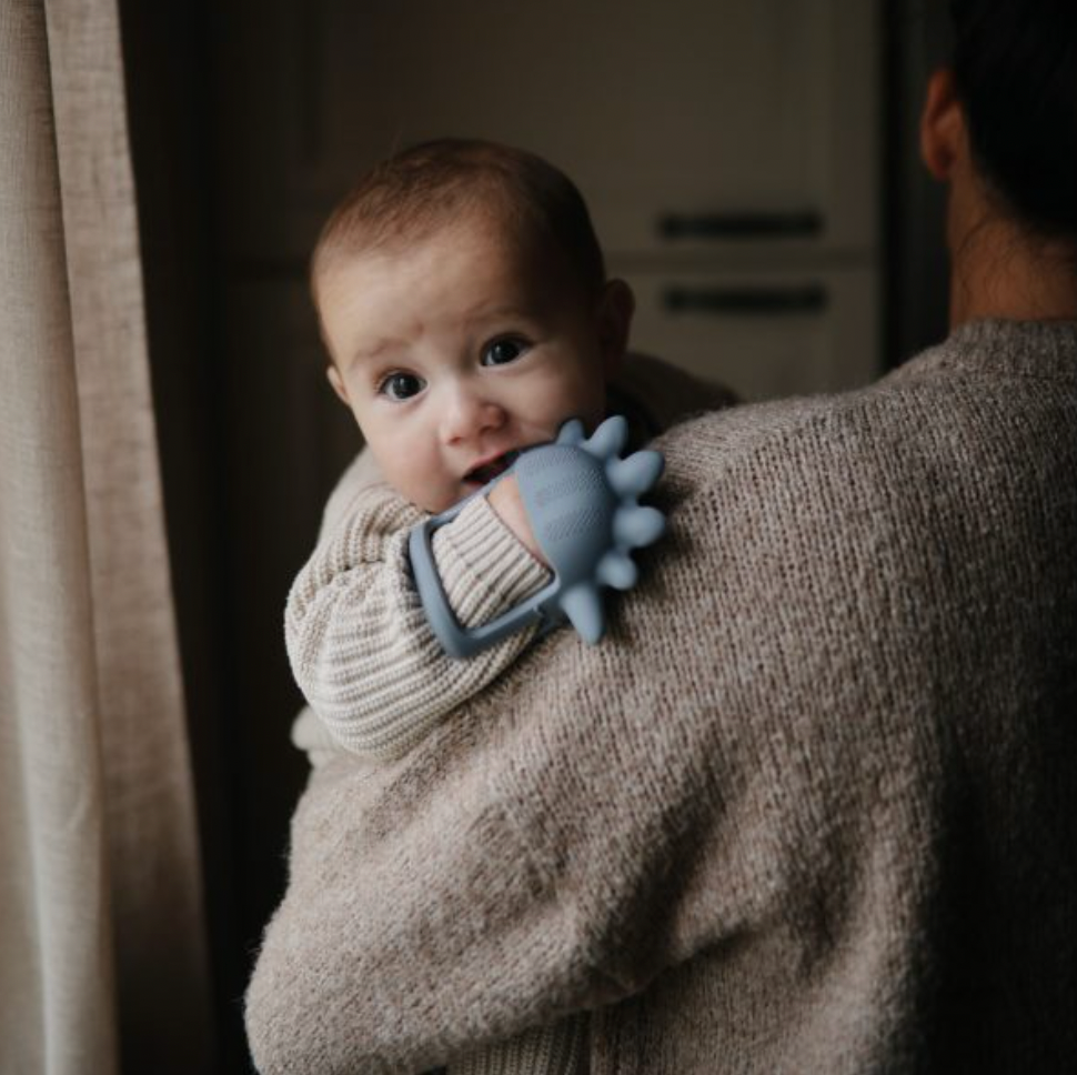 Teething ring with handle