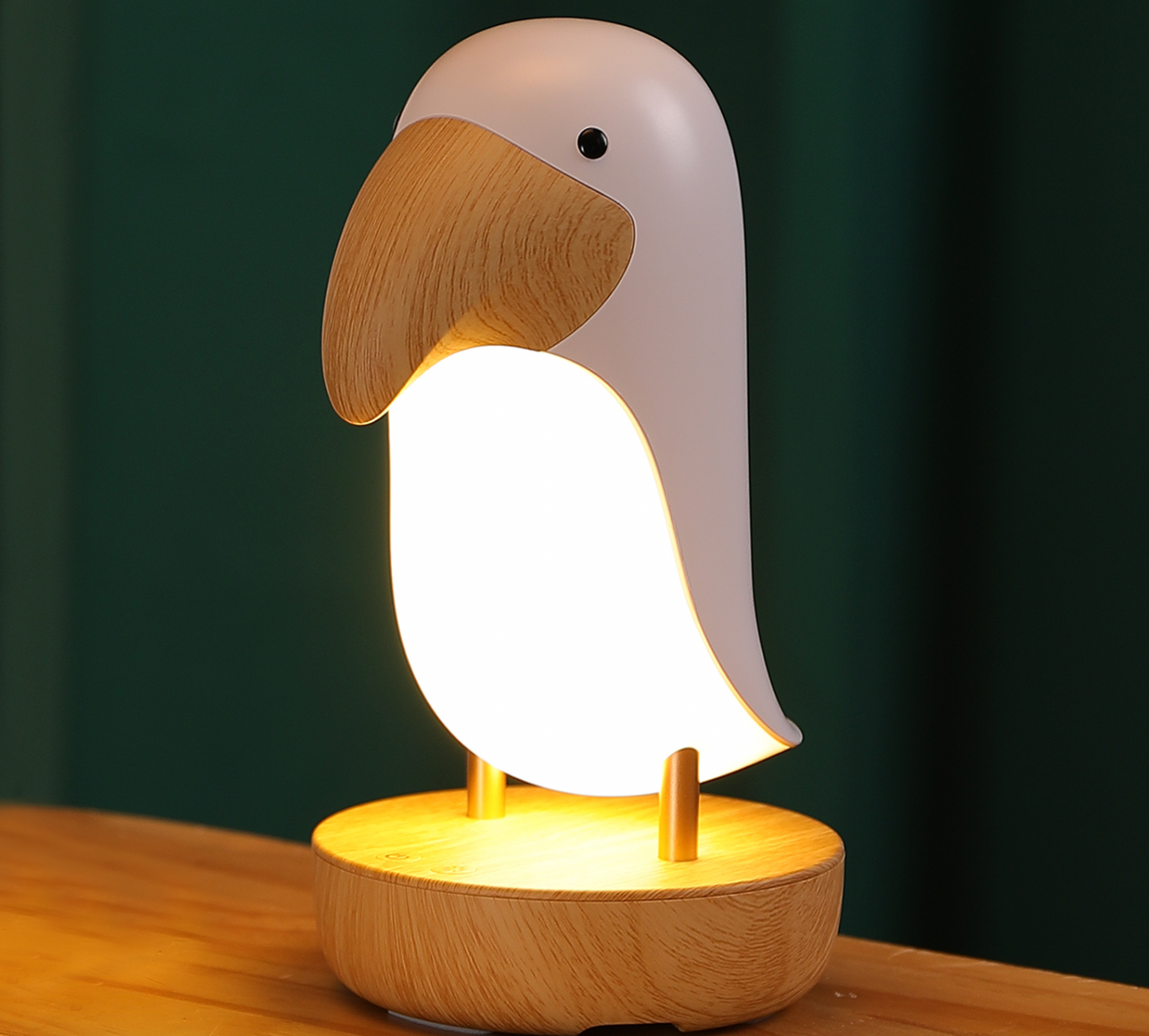 Toucan lamp