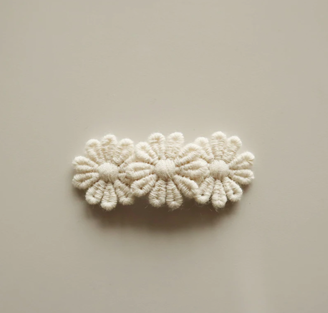 Clip flores peinado