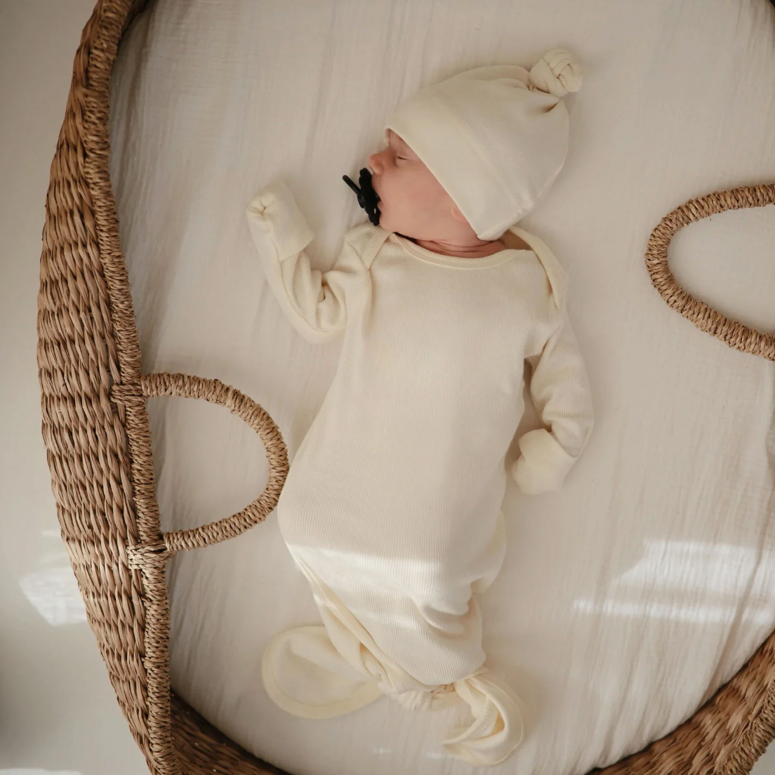 Ribbed Knotted Baby Gown + Beanie Set