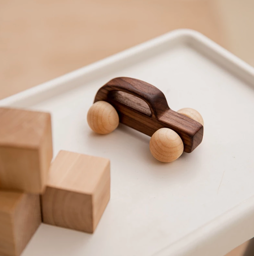 Carritos de madera