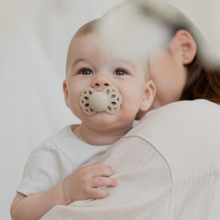 2 PACK Anatomical Infinity Chupones BIBS